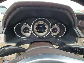 2016 Mercedes-Benz E 350 Sport Sedan - miniatura 9