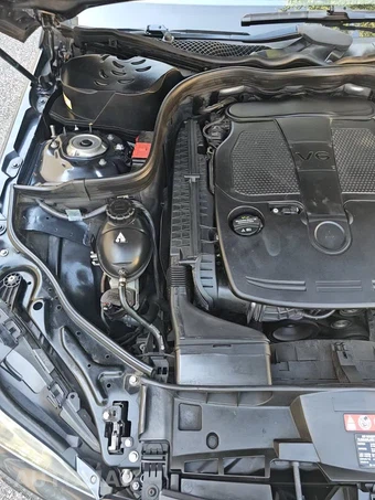 2016 Mercedes-Benz E 350 Sport Sedan - miniatura 26