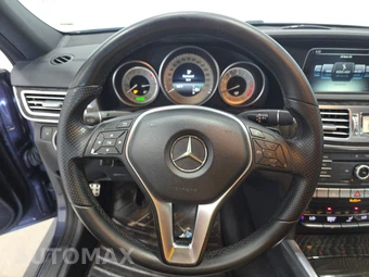 2016 Mercedes-Benz E 400 Sedan – miniatura 10