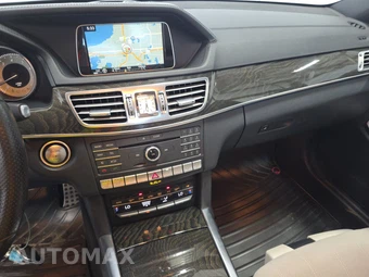 2016 Mercedes-Benz E 400 Sedan – miniatura 11