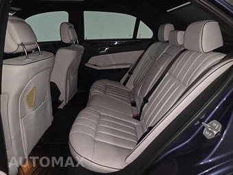 2016 Mercedes-Benz E 400 Sedan – miniatura 13