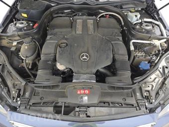 2016 Mercedes-Benz E 400 Sedan – miniatura 15