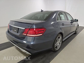 2016 Mercedes-Benz E 400 Sedan – miniatura 4