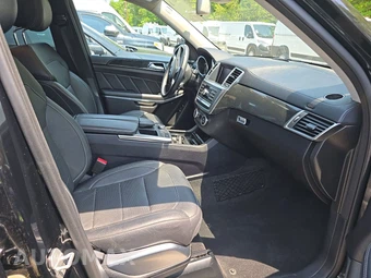 2016 Mercedes-Benz GL 550 4MATIC – miniatura 8