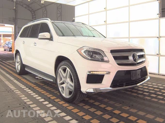 2016 Mercedes-Benz GL 550 4MATIC – miniatura 3