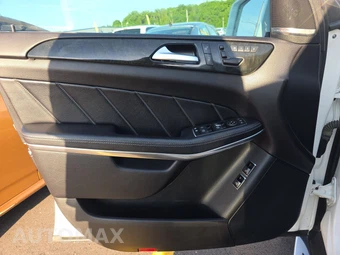 2016 Mercedes-Benz GL 550 4MATIC – miniatura 9