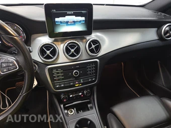 2016 Mercedes-Benz GLA 250 4MATIC – miniatura 11