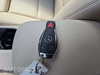 2016 Mercedes-Benz GLA 250 4MATIC - miniatura 5