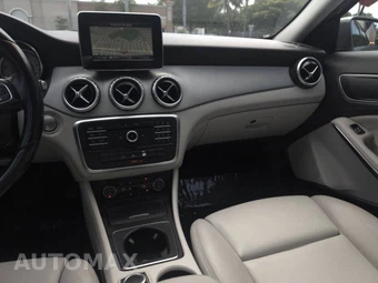 2016 Mercedes-Benz GLA 250 – miniatura 32