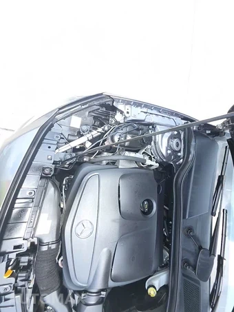2016 Mercedes-Benz GLA 250 – miniatura 24