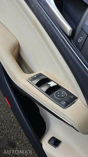 2016 Mercedes-Benz GLA 250 – miniatura 21