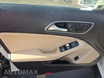 2016 Mercedes-Benz GLA 250 – miniatura 9