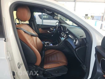 2016 Mercedes-Benz GLC 300 4MATIC – miniatura 8