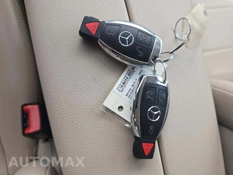 2016 Mercedes-Benz GLC 300 – miniatura 5