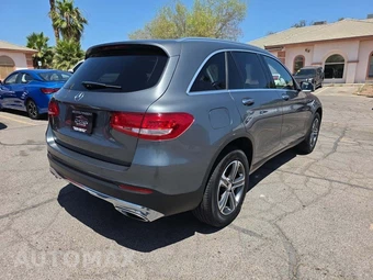 2016 Mercedes-Benz GLC 300 - miniatura 3