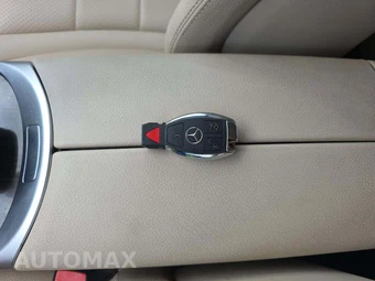 2016 Mercedes-Benz GLC 300 – miniatura 5