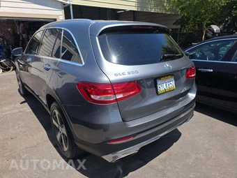 2016 Mercedes-Benz GLC 300 – miniatura 2