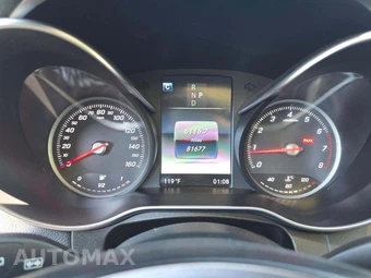 2016 Mercedes-Benz GLC 300 – miniatura 9