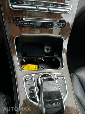2016 Mercedes-Benz GLC 300 – miniatura 23