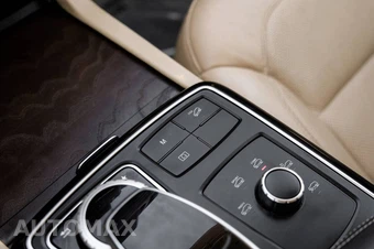 2016 Mercedes-Benz GLE 350 4MATIC - miniatura 36