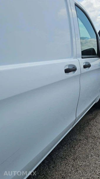 2016 Mercedes-Benz Metris Cargo Van 126.0" WB - miniatura 18