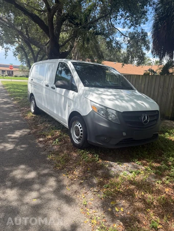 2016 Mercedes-Benz Metris Cargo Van 126.0" WB - miniatura 2
