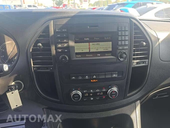 2016 Mercedes-Benz Metris Passenger Van 126.0" WB - miniatura 10