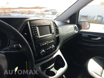 2016 Mercedes-Benz Metris Passenger Van 126.0" WB - miniatura 10