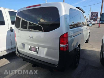 2016 Mercedes-Benz Metris Passenger Van 126.0" WB - miniatura 3