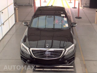 2016 Mercedes-Benz S 550 Sedan - miniatura 2