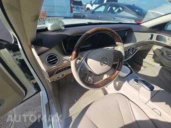 2016 Mercedes-Benz S 550 Sedan - miniatura 11