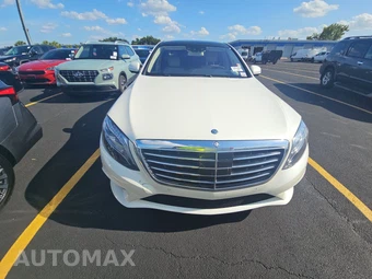 2016 Mercedes-Benz S 550 Sedan - miniatura 2