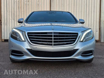 2016 Mercedes-Benz S 550 Sedan - miniatura 3