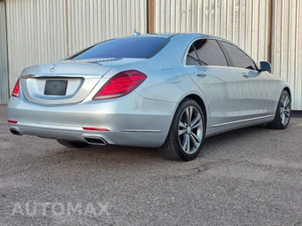 2016 Mercedes-Benz S 550 Sedan - miniatura 9