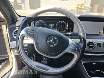 2016 Mercedes-Benz S 550 Sedan - miniatura 10