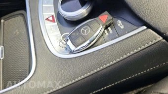2016 Mercedes-Benz S 550 Sedan - miniatura 25