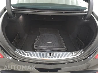 2016 Mercedes-Benz S 550 Sedan - miniatura 16