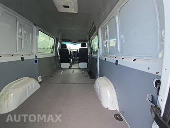2016 Mercedes-Benz Sprinter 2500 Crew Van Standard Roof 144.3" WB - miniatura 16