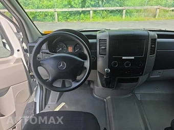 2016 Mercedes-Benz Sprinter 2500 Crew Van Standard Roof 144.3" WB - miniatura 14