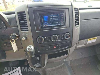 2016 Mercedes-Benz Sprinter 3500 Cab Chassis DRW – miniatura 10