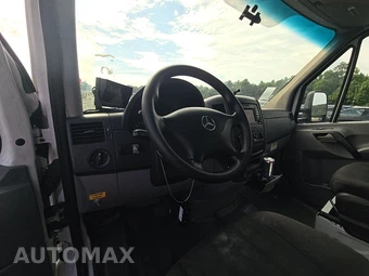 2016 Mercedes-Benz Sprinter 3500 Cab Chassis DRW - miniatura 11
