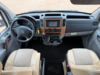 2016 Mercedes-Benz Sprinter 3500 Cab Chassis DRW – miniatura 9