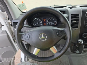 2016 Mercedes-Benz Sprinter 3500 Cargo Van High Roof 170.3" WB – miniatura 10