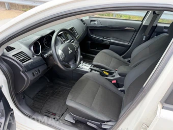 2016 Mitsubishi Lancer SE - miniatura 23