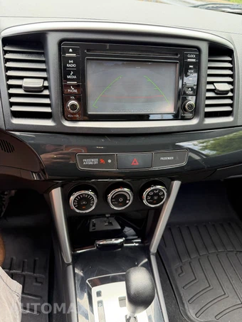 2016 Mitsubishi Lancer SE - miniatura 28