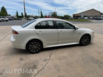 2016 Mitsubishi Lancer SE - miniatura 35
