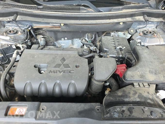 2016 Mitsubishi Outlander ES – miniatura 16