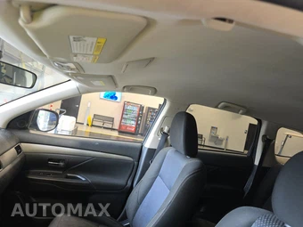 2016 Mitsubishi Outlander ES – miniatura 18