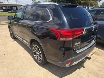 2016 Mitsubishi Outlander GT - miniatura 2