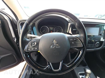 2016 Mitsubishi Outlander SE – miniatura 10